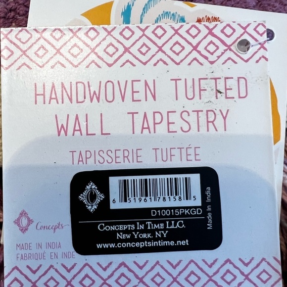 Handwoven tufted wall tapestry.  New with tags - Picture 7 of 10